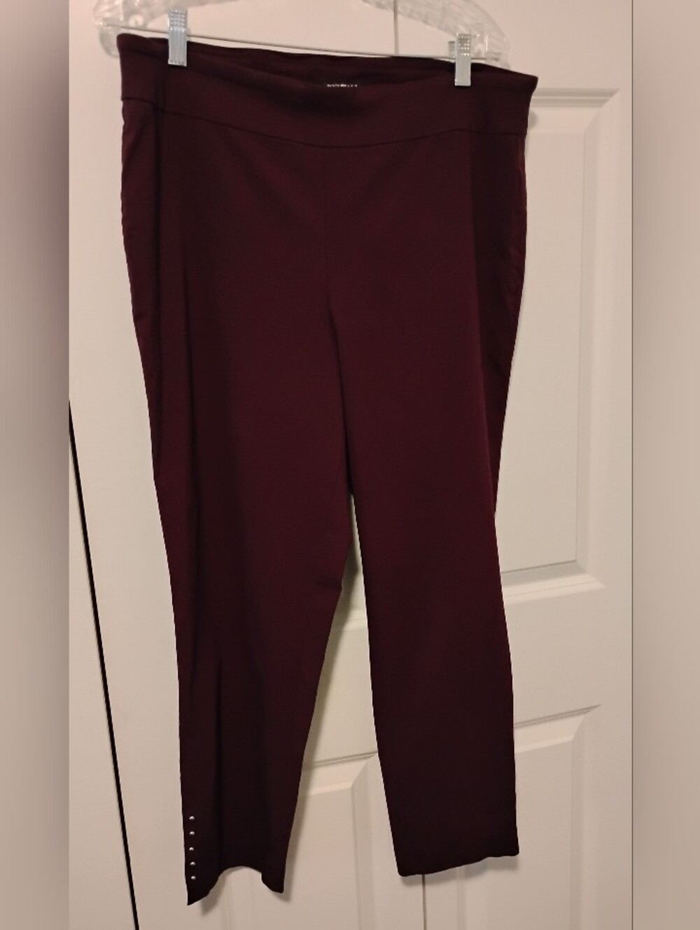 Roz & Ali  Wine Colored Ladies Pants Size 16